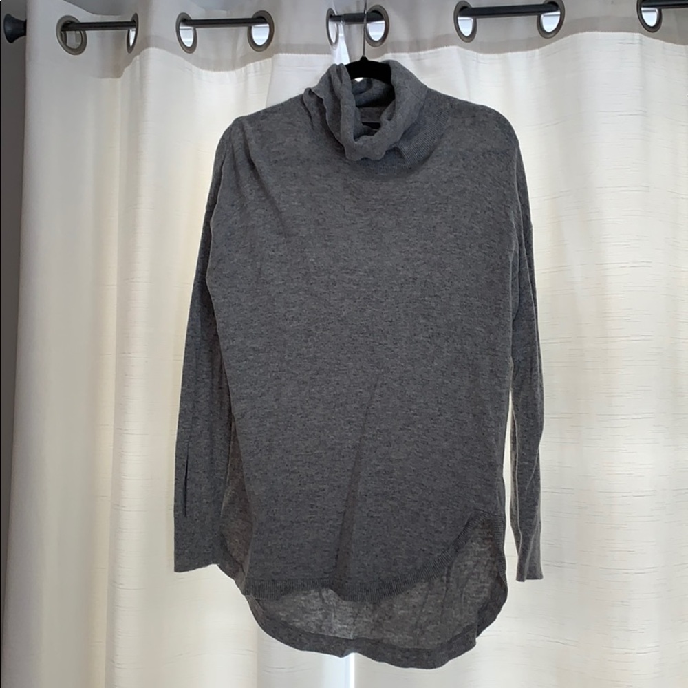 Gray turtle neck
